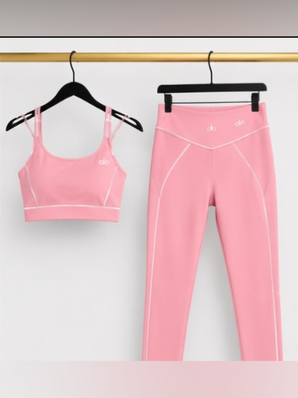Alo Pink Seam-Trim Sports Bra & High-Rise Leggings Set - Picture 2 of 2